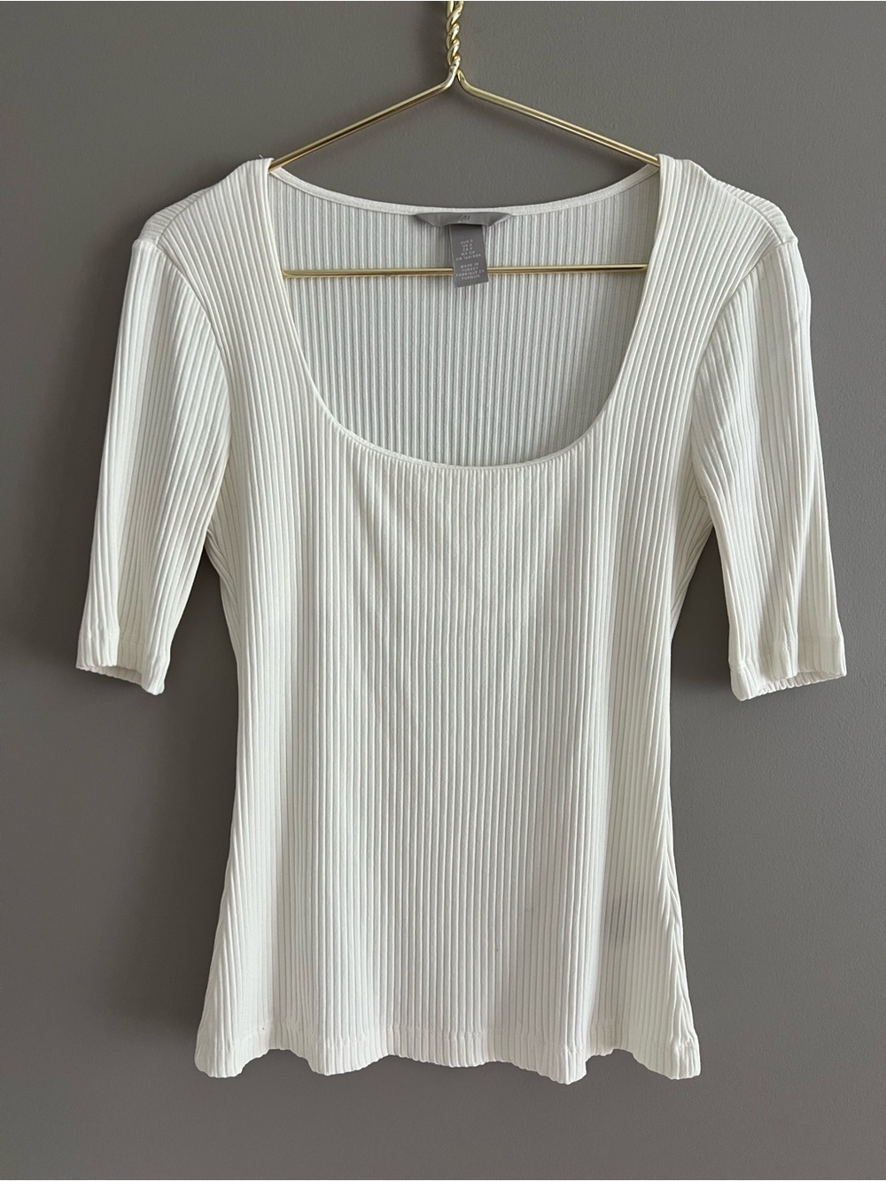 H&M White Ribbed Scoop Neck Short Sleeve Top Women’s size Small